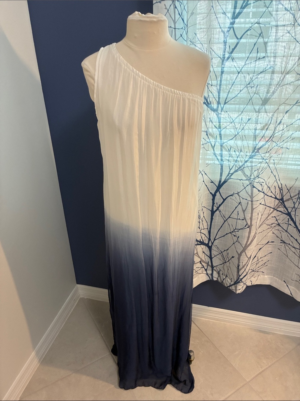 Sofia Made in Italy - One-Shoulder Ombre Maxi Dress - White to Navy